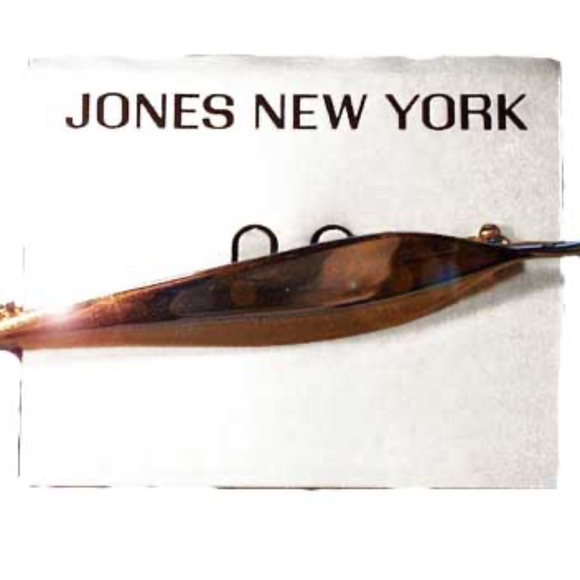 BROOCH, LEAF SHAPE, 4 ¾ In. LONG, GOLD TONE, JONES NEW YORK, NEW ON ORIGINAL - Picture 1 of 1